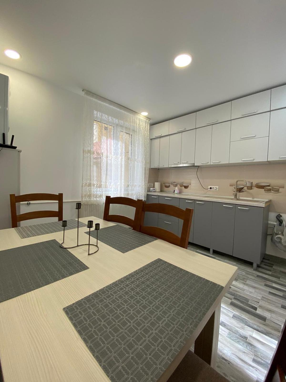 Sorinaapartament Târgu Neamţ Dış mekan fotoğraf